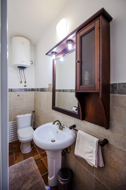 Apartments Taylor ロヴィニ エクステリア 写真