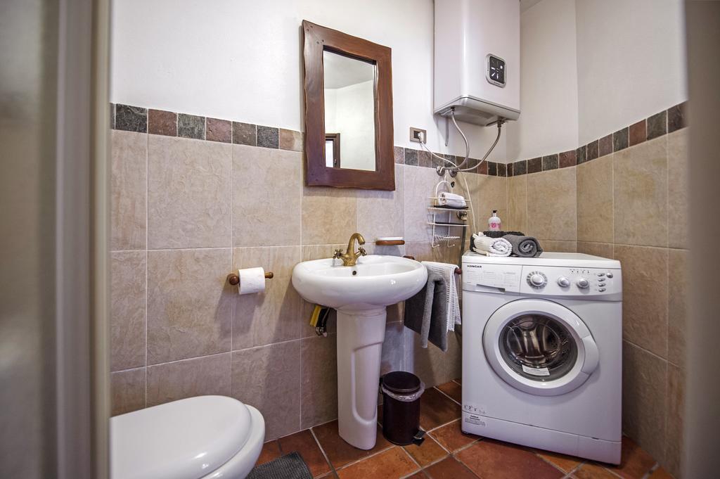 Apartments Taylor ロヴィニ エクステリア 写真